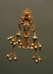 Pendentif, de la nécropole de Camiros, vers 630-620 av. J.-C. (électrum)